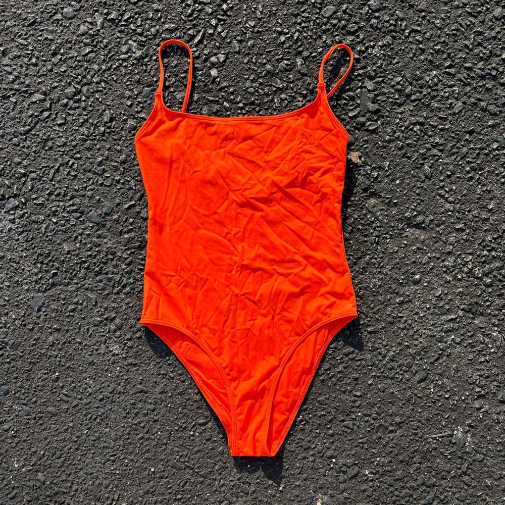 Babaton Full piece bathing suit